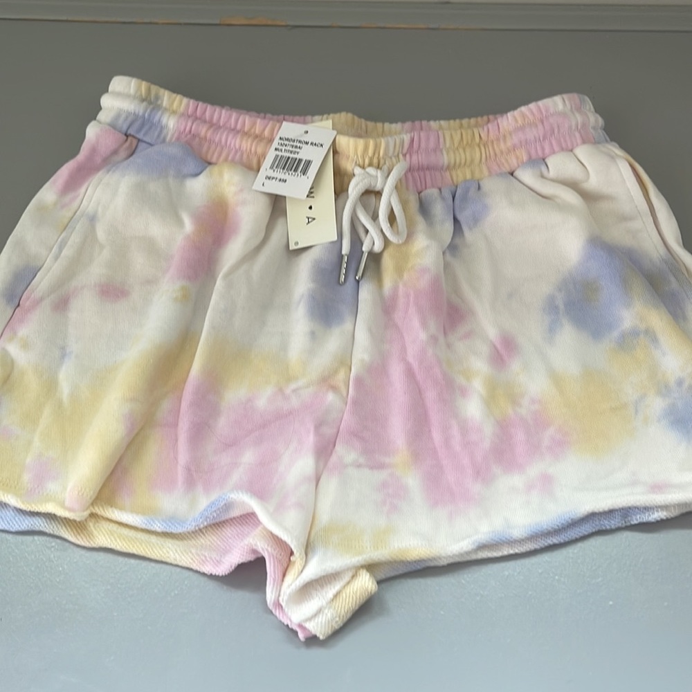 NWT Womens outfit - Picture 2 of 5